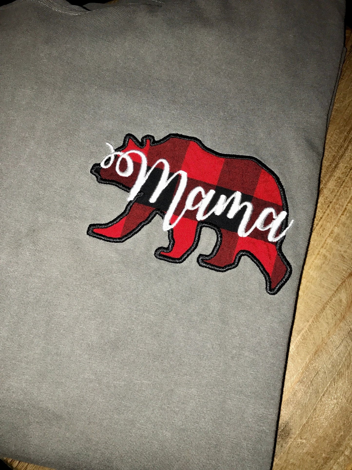 Mama Bear Appliqué Comfort Colors Long Sleeve Tee